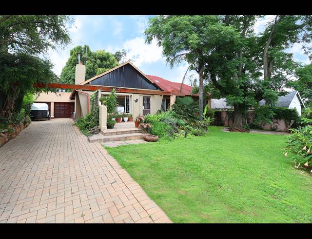 3 BEDROOM HOUSE FOR SALE IN BRAMLEY